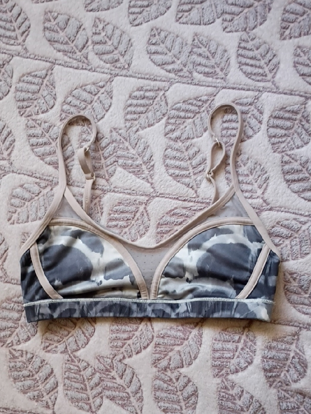 Lululemon Pretty Plumes Dance To Yoga Bra